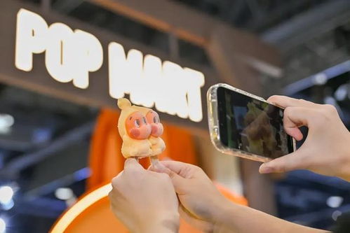 泡泡瑪特跨界新篇章 服裝輔料銷售引領(lǐng)小家電創(chuàng)新風(fēng)尚